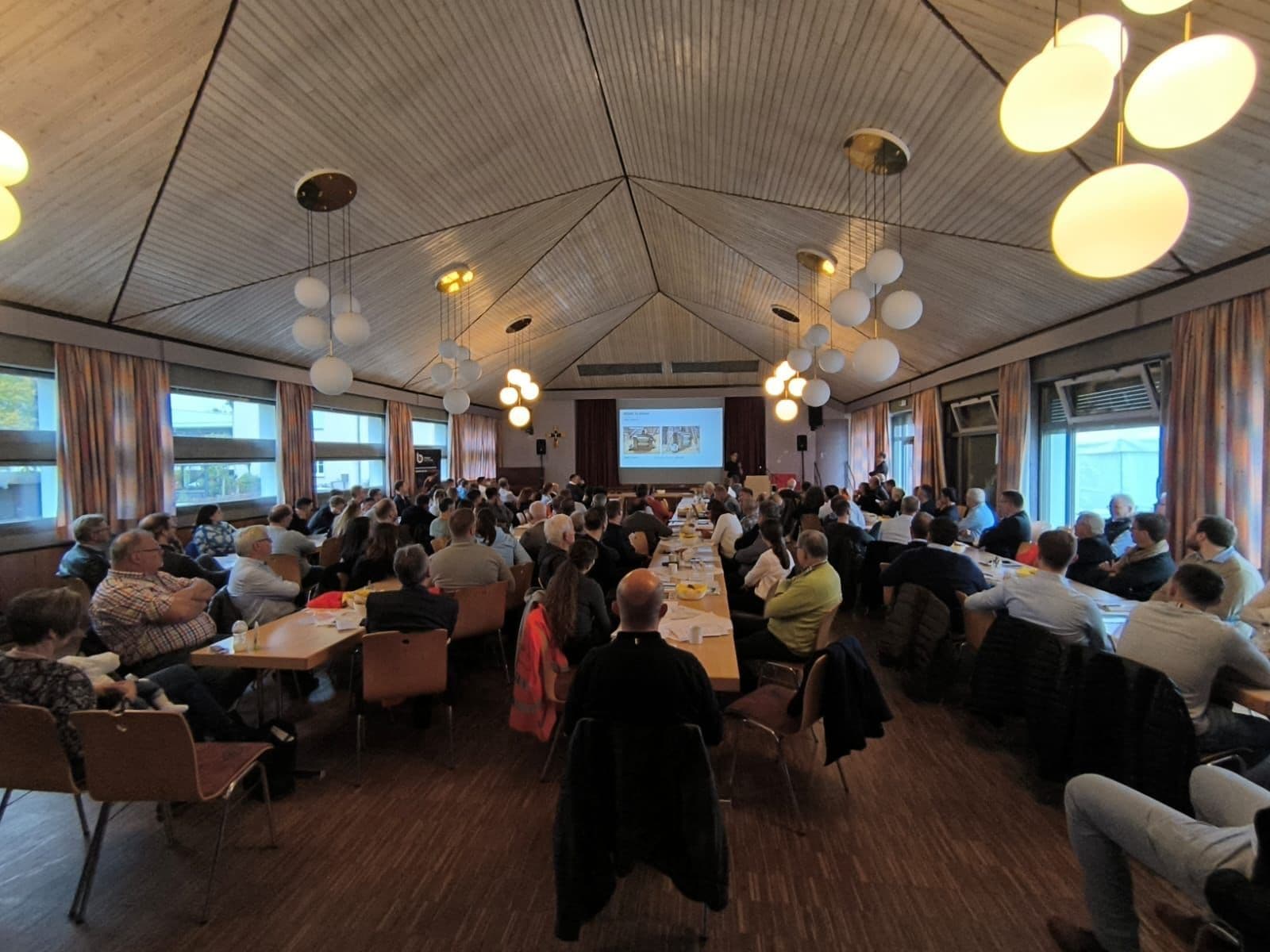 1730121923753_c6e394f2d8