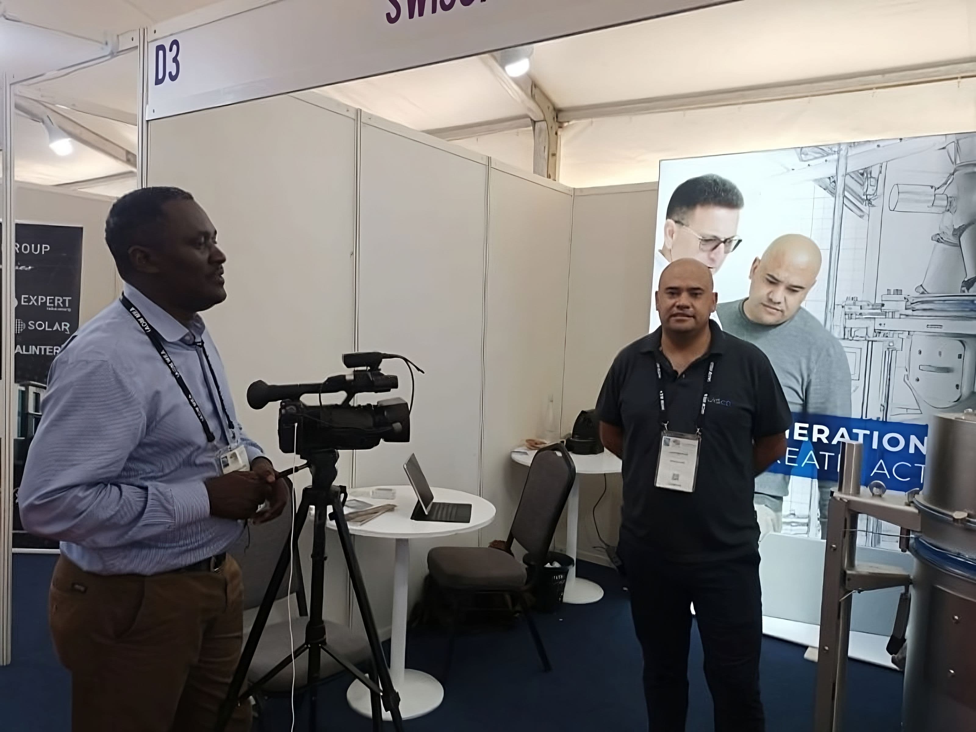 President_and_Weighing_2_4b4b60c376